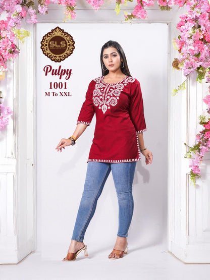 🌸 Women’s Embroidered short Kurti – 🌸